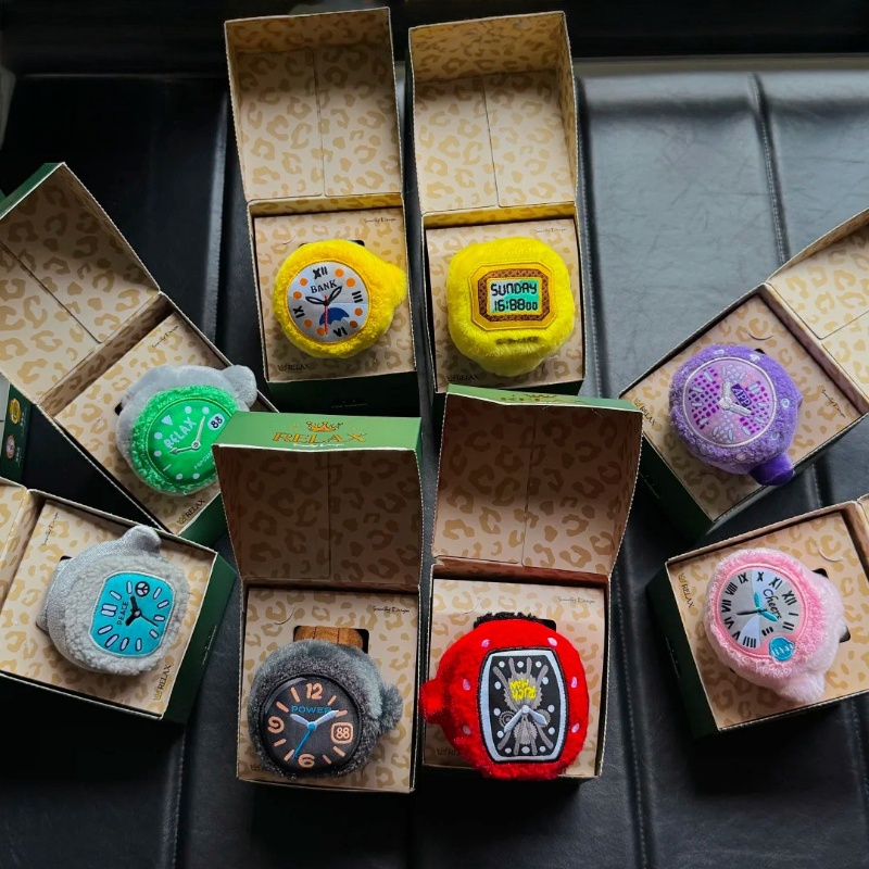 In Stock Pop Sunday Plush Rela - огляд і ціна Jewelry Box With Watches