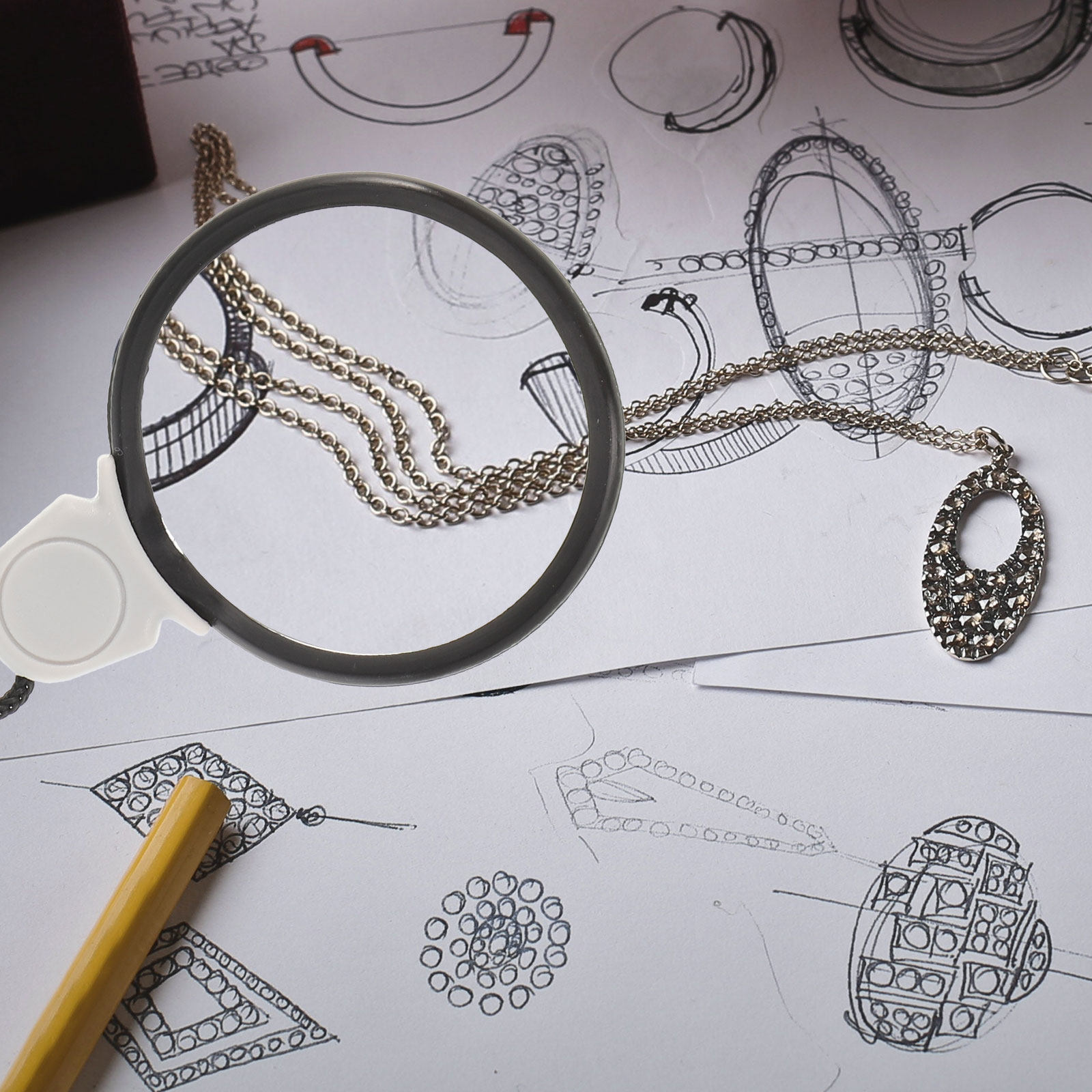 Necklace Magnifier Hanging Lou - огляд і ціна Jewelry Essentials Watches